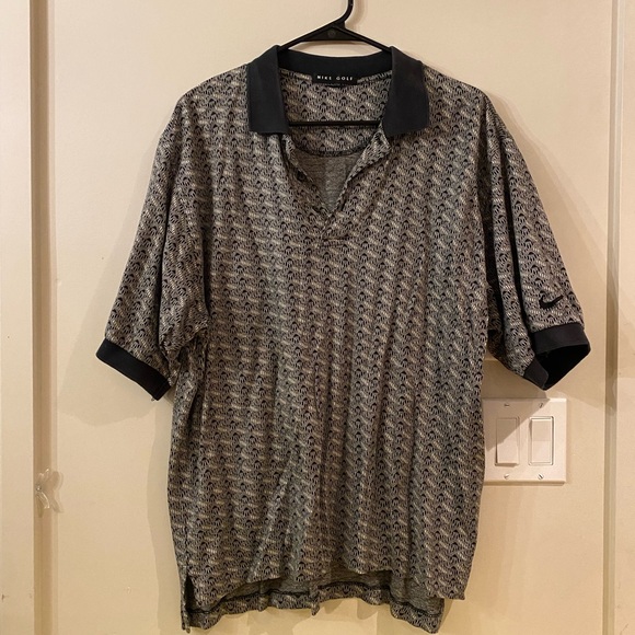 Nike Shirt - Picture 1 of 4